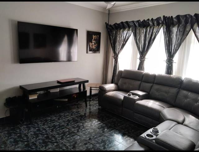 4 BEDROOM HOUSE FOR SALE IN BRACKENDOWNS